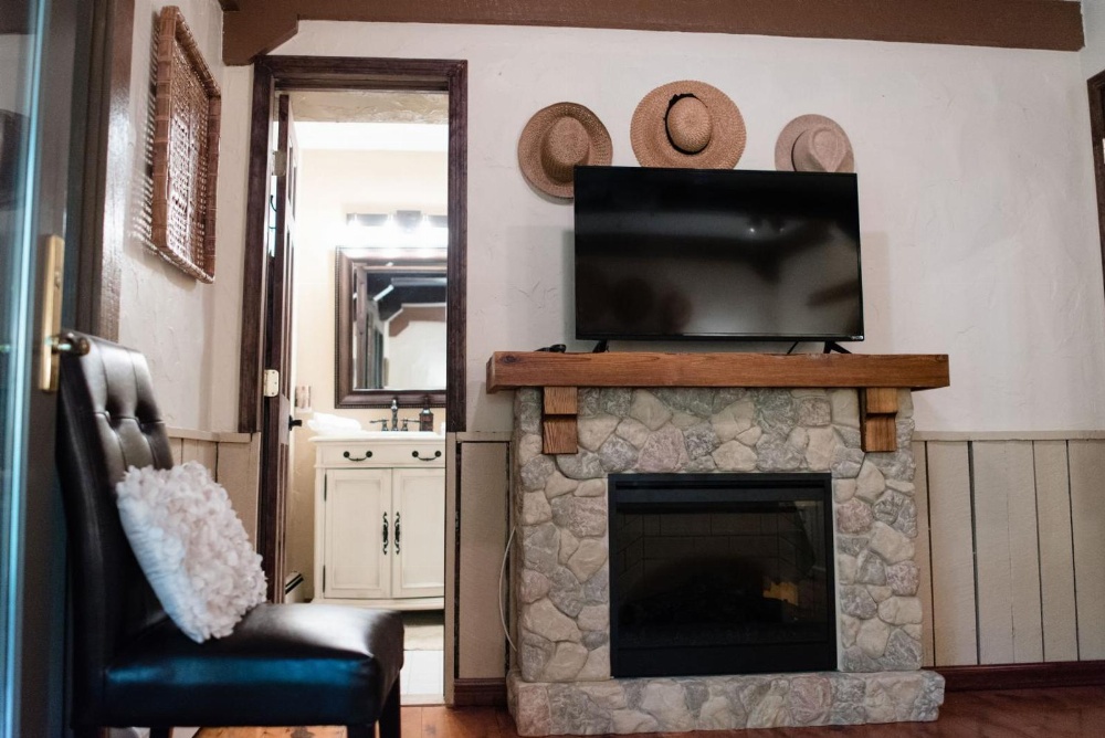 The Inn at White Oak Main image